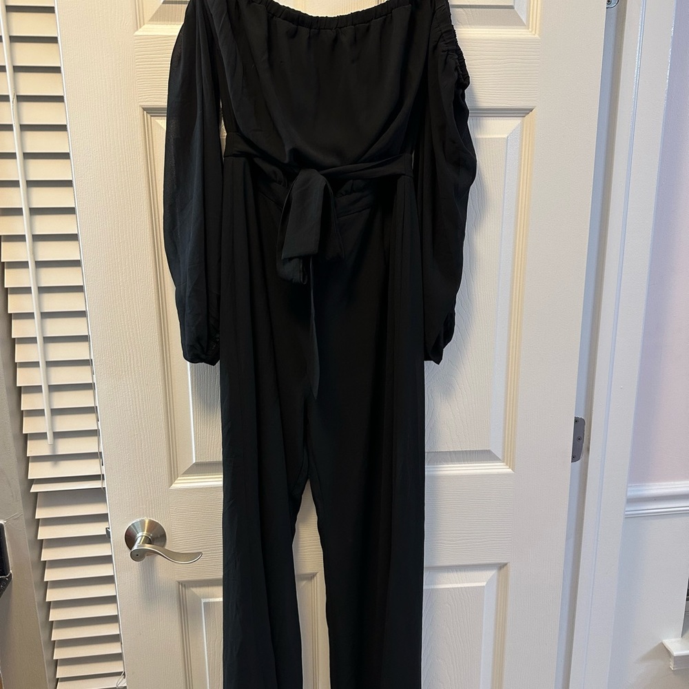 Black Fashion Nova Off the shoulder Jumper